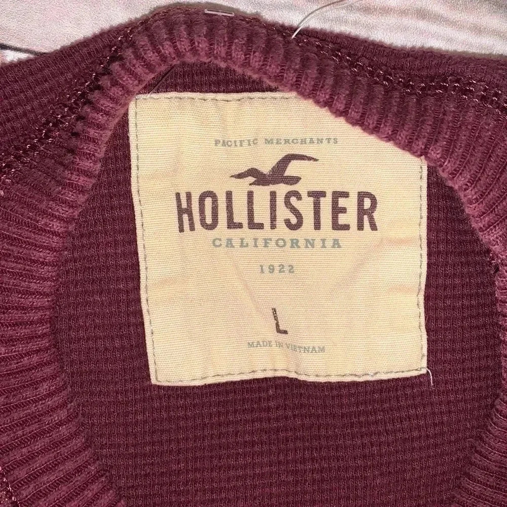 Hollister Men’s long sleeve shirt - Picture 2 of 4